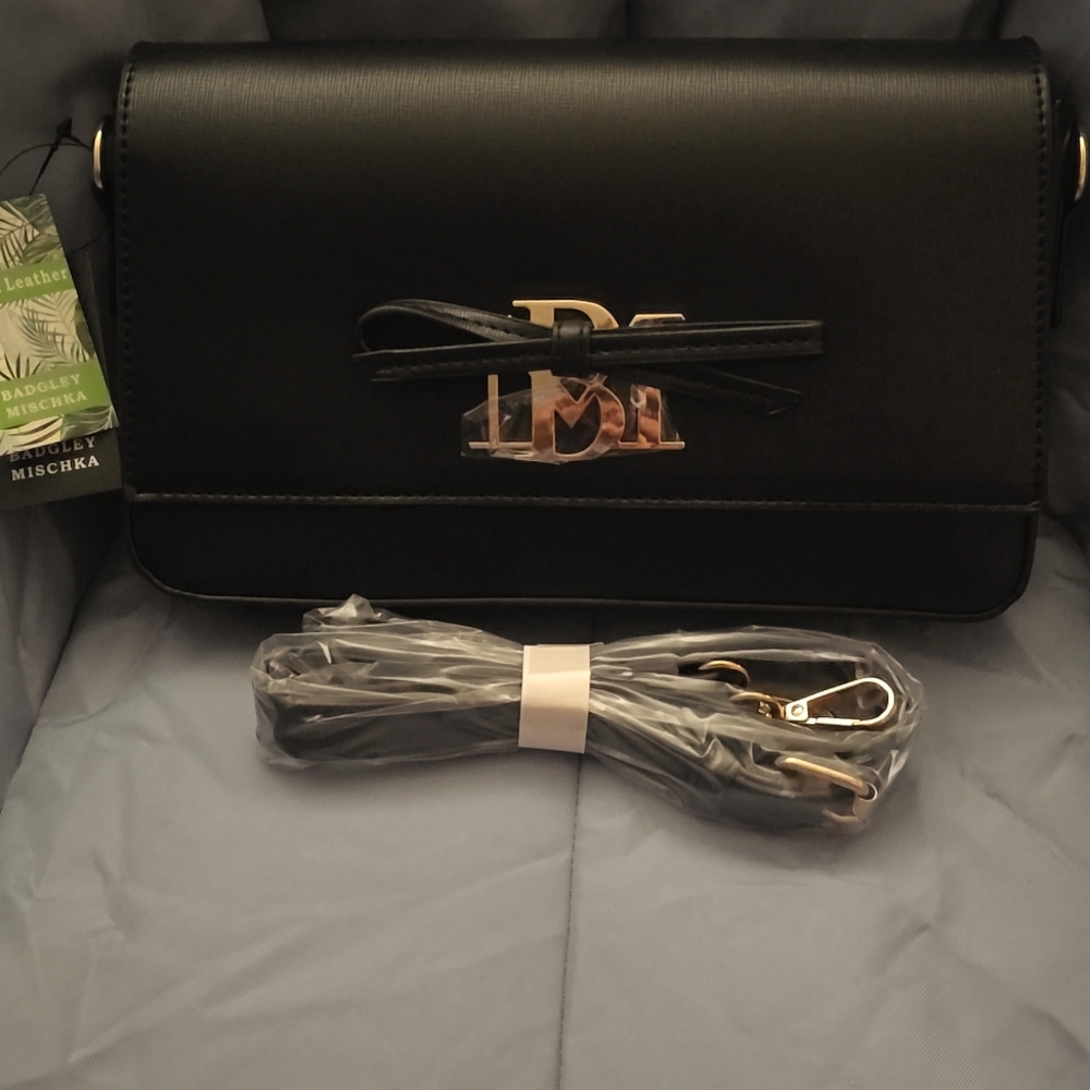 NWT Badgley Mischka crossbody